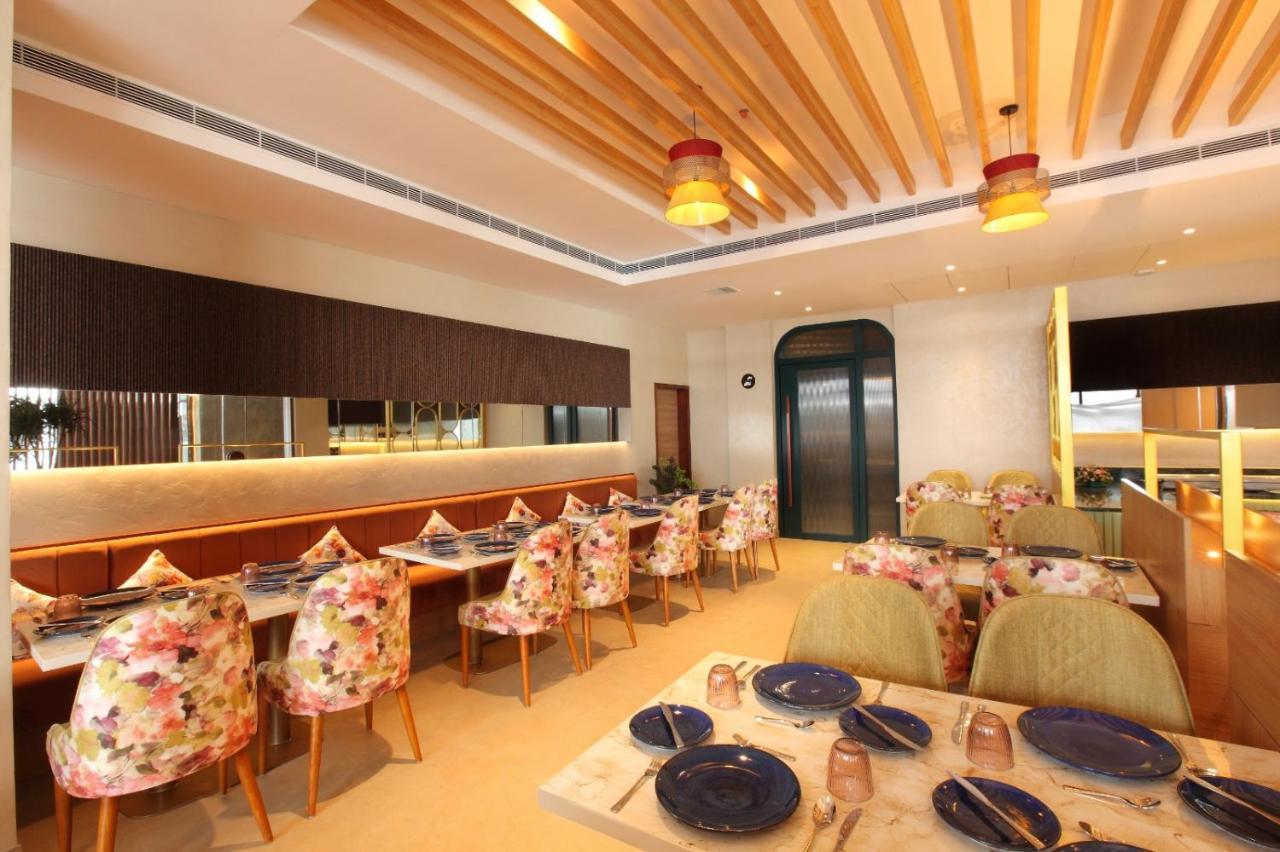 The Grand Ambassador Hotel Kottayam Extérieur photo